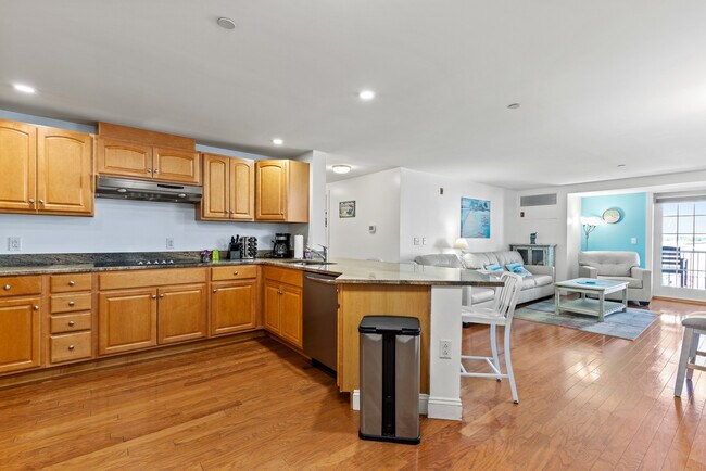 Grand Victorian unit 512, Old Orchard Beach, ME 04064 - photo 2