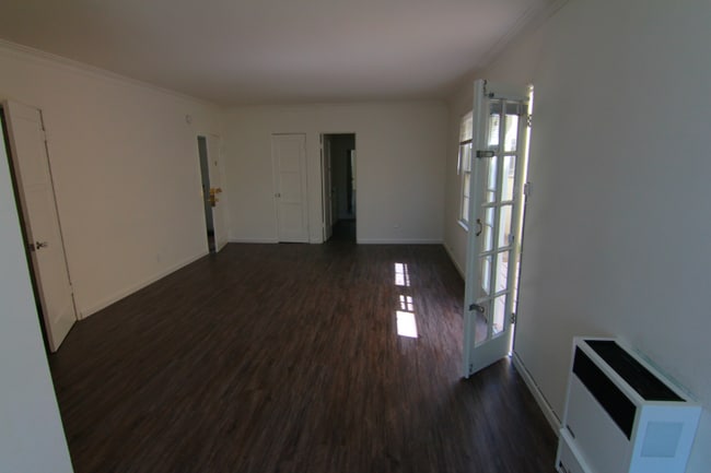 5940 Melrose Ave unit 3, Los Angeles, CA 90038 - photo 6