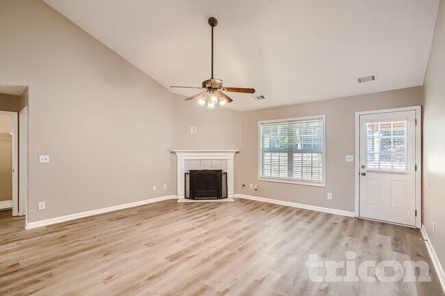 2930 Arden Ridge Dr, Suwanee, GA 30024 - photo 2