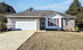 450 Loveless Rd, Hazel Green, AL 35750