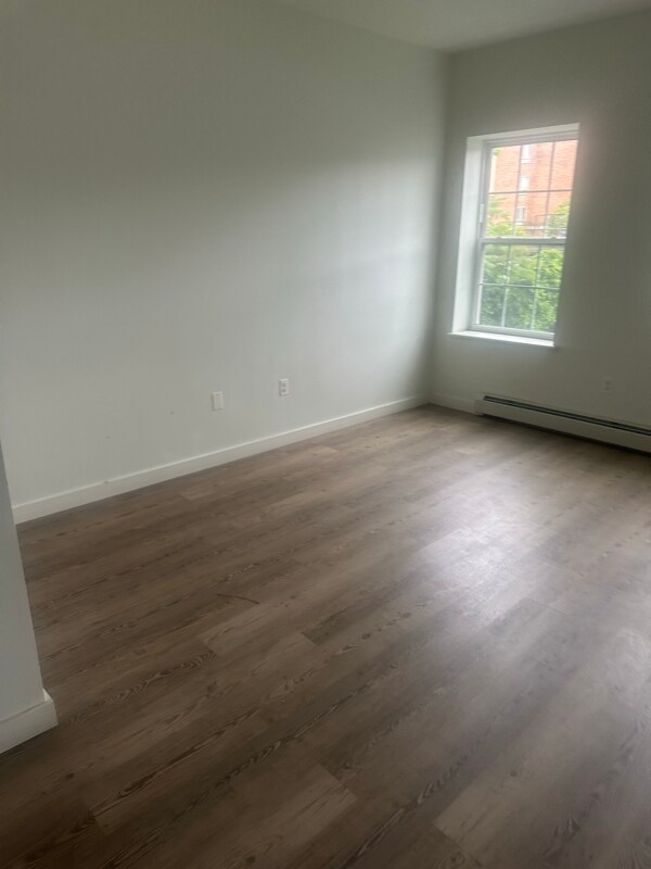739 E 229th St Unit 3Brms/2Baths, by RE Broker, the Bronx, NY 10466