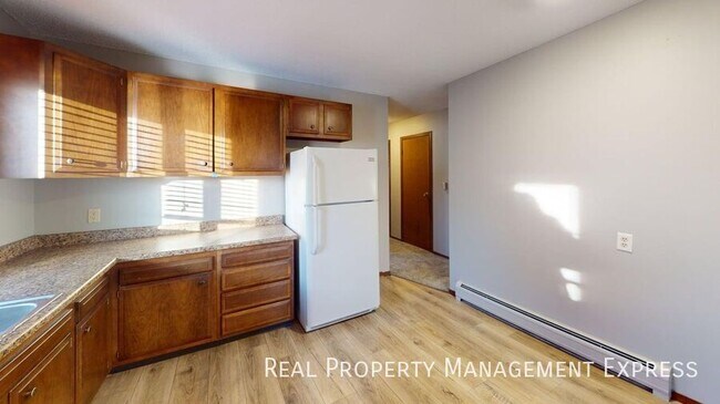1011 S 2nd Ave unit 3, Sioux Falls, SD 57105 - photo 3