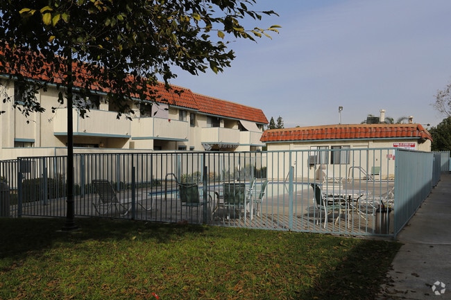 Magnolia Apartments, Riverside, CA 92505 - photo 6