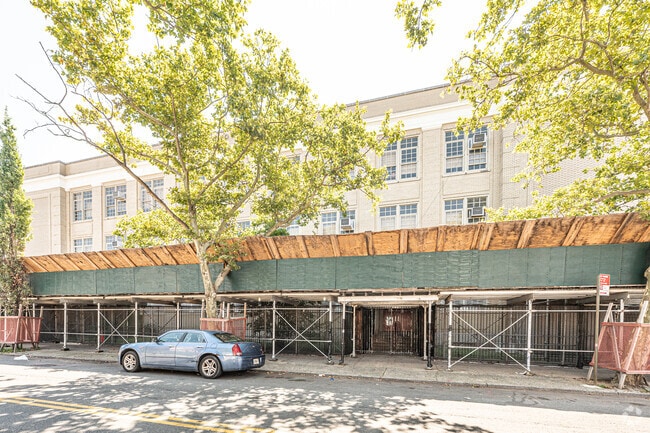 P.S. 213 New Lots public school serves grades PK, K-5 in East New York.