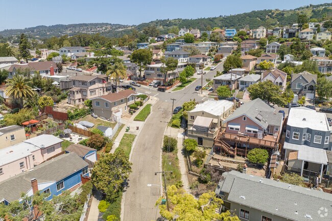 Millsmont is a neighborhood full of curvy roads and lined with adorable homes.