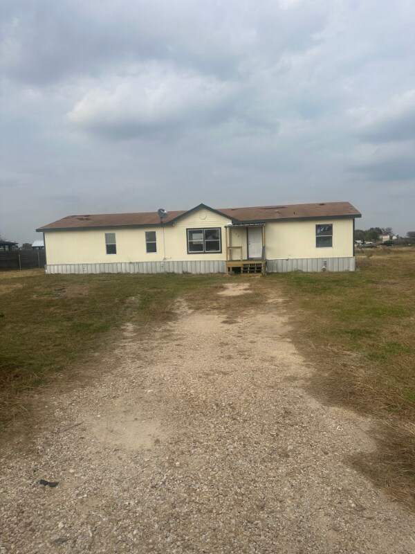 224 Troy View Dr, Troy, TX 76579 - photo 1