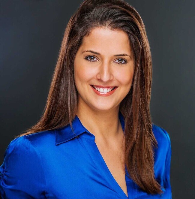 Lorisa La Vie Arnold