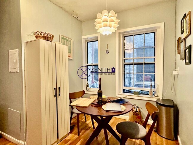 76 Phillips St unit 2, Boston, MA 02114 - photo 4