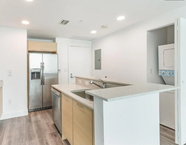 City 24 Condos unit 908, Miami, FL 33137 - photo 2