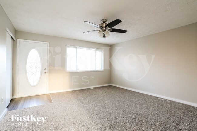 4609 Paxton Dr S, Hilliard, OH 43026 - photo 3