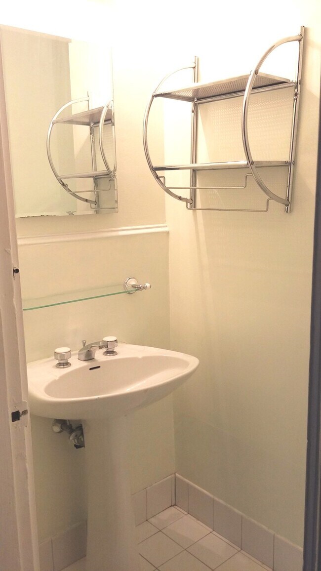 869 Beacon St unit 3, Boston, MA 02215 - photo 5