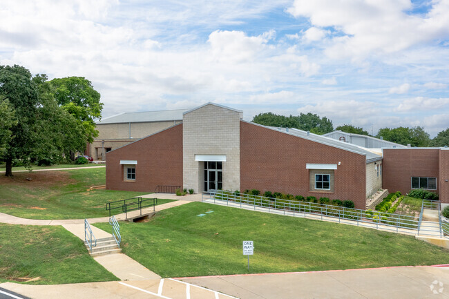 Lake Dallas Elementary