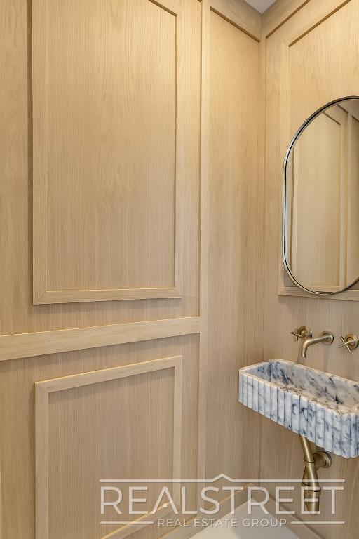 33 Pilling St, Brooklyn, NY 11207 - photo 5