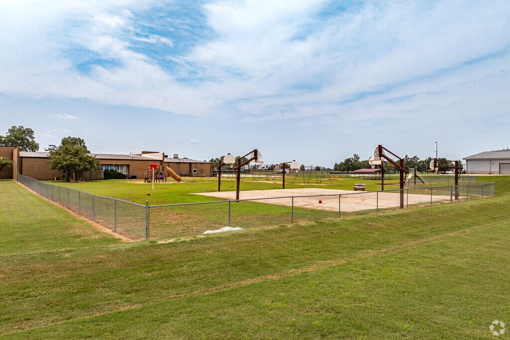 Riverside West Elementary
