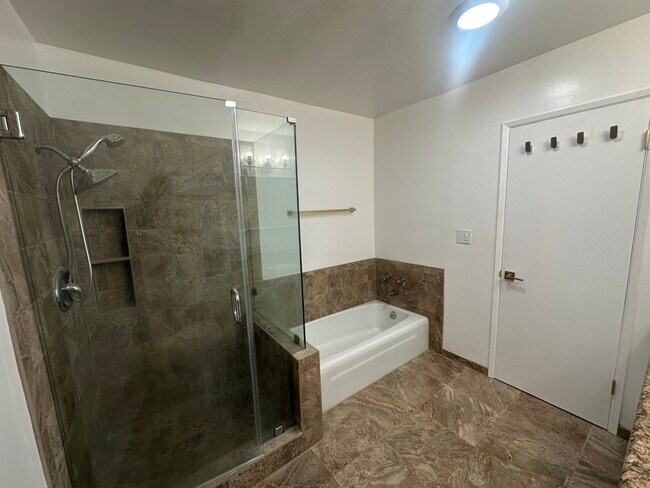Adobe Grande unit 511, Culver City, CA 90230 - photo 6