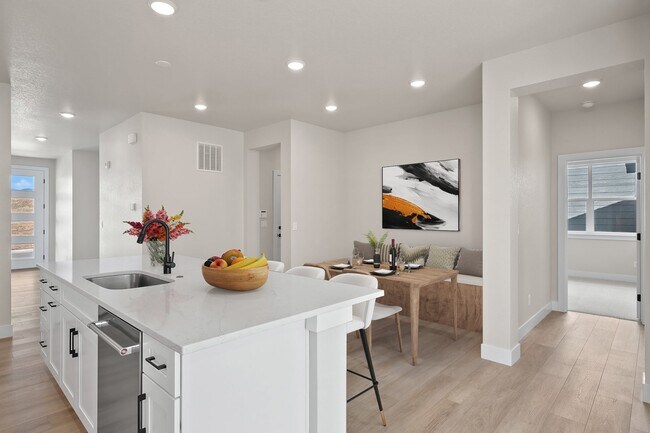 7046 Watercress Dr unit 36860561, Littleton, CO 80125 - photo 5