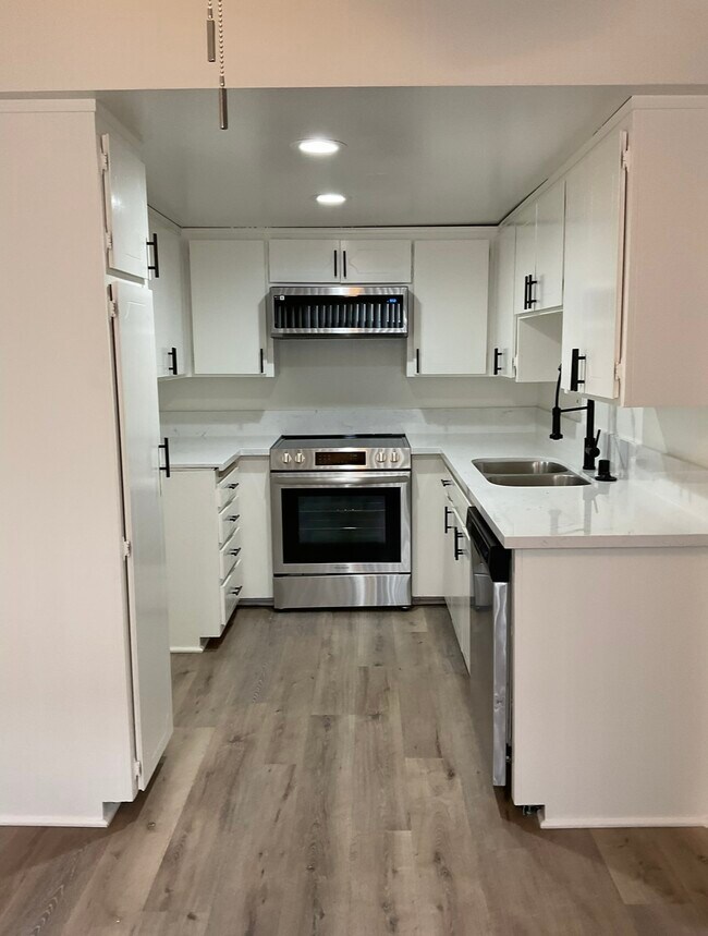 2 bedroom kitchen