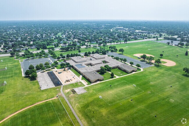 Edinbrook Elementary School serves preschool and grades K-5.