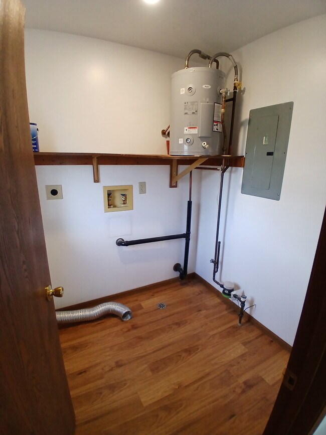 1323 Spring Village Dr unit 4, Ontario, OH 44906 - photo 7