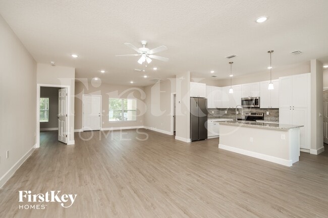 541 Fellenz St SW, Palm Bay, FL 32908 - photo 4