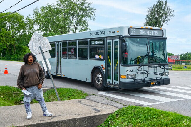 The TARC bus system connects residents of Hikes Point with the rest of Louisville.