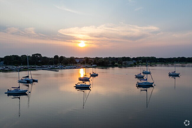 Spend the evening on the lake in Menominee South
