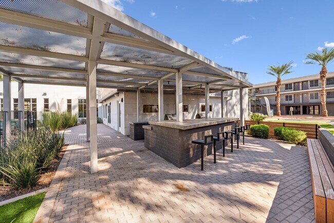 Collins off Colter*, Phoenix, AZ 85014 - photo 7