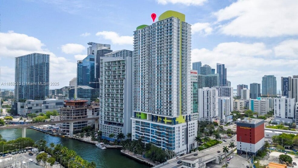 185 SW 7th St, Miami, FL 33130 - photo 1