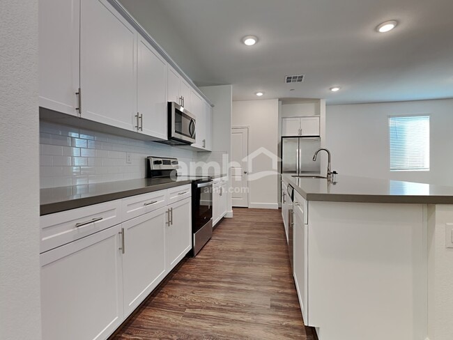 3333 Blodwen St, Las Vegas, NV 89129 - photo 3