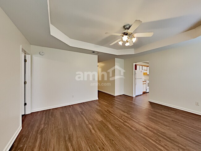 1202 Larzelere Ln, La Vergne, TN 37086 - photo 6