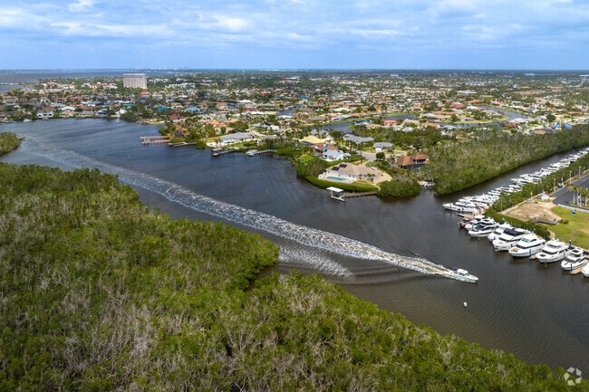 The Caloosahatchee River runs alongside the McGregor neighborhood.