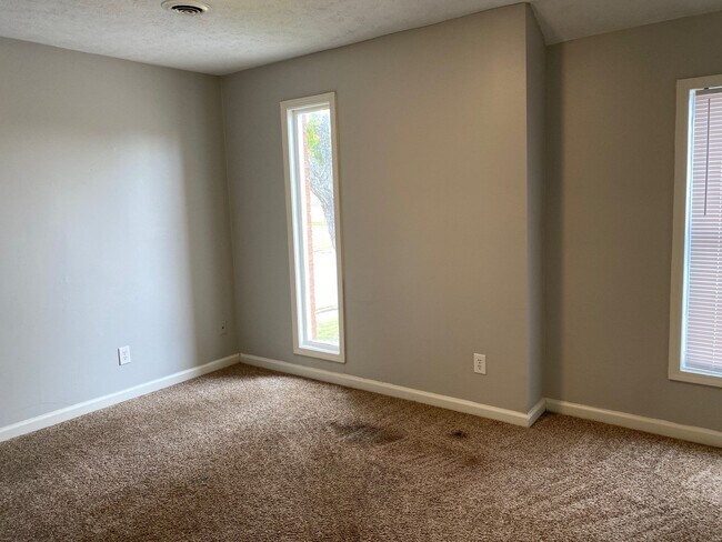 289 Greenfield Dr, Jackson, TN 38305 - photo 5