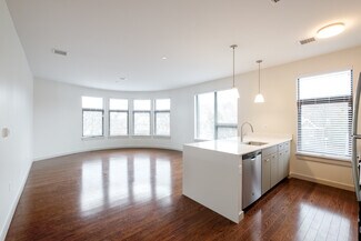 516 Harvard St Unit 200, Brookline, MA 02446