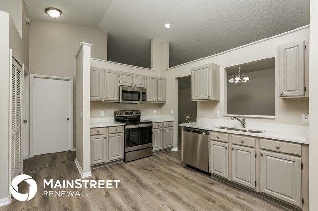 3007 E Beaumont Ln, Eustis, FL 32726 - photo 6