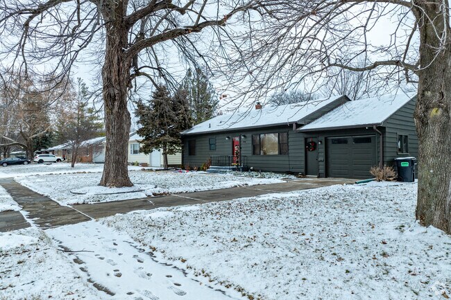 Midcentury ranch homes add timeless charm to the Edwards neighborhood.