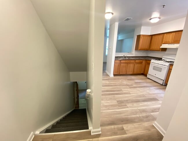 4048 Ogden St unit B, Philadelphia, PA 19104 - photo 7