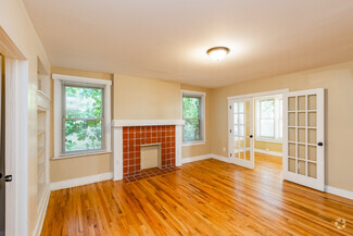5836 Alderson St, Pittsburgh, PA 15217