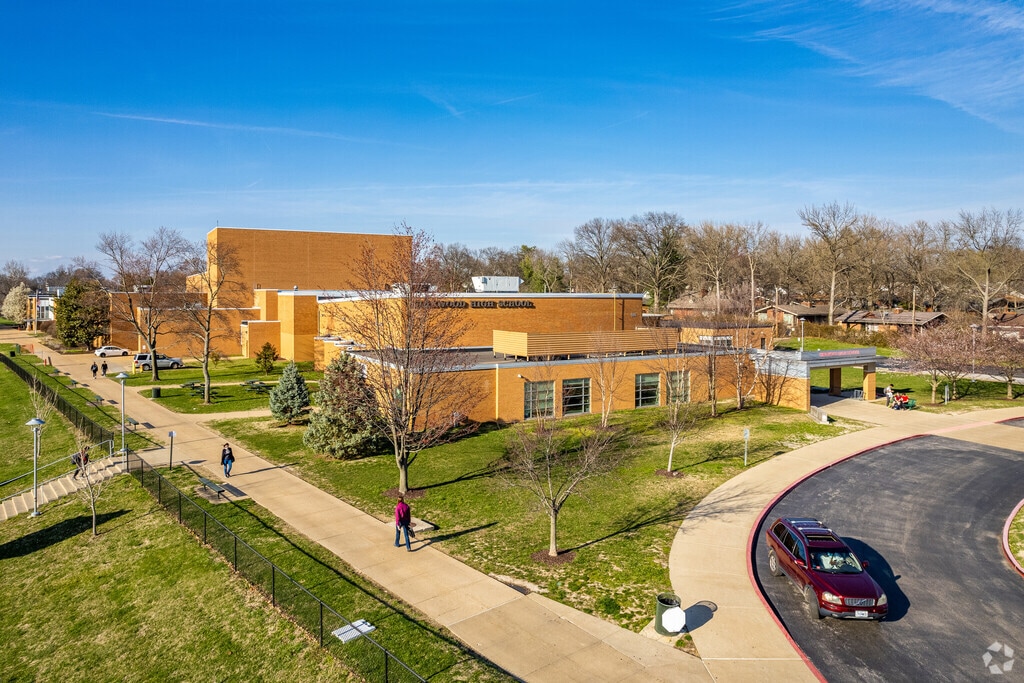 Front entrance of Kirkwood Sr. High School