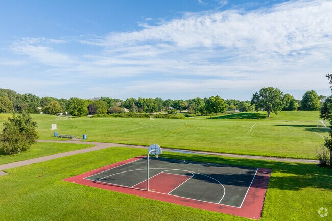 Sonnesyn Elementary is dedicated to fostering academic growth in a large suburban setting.