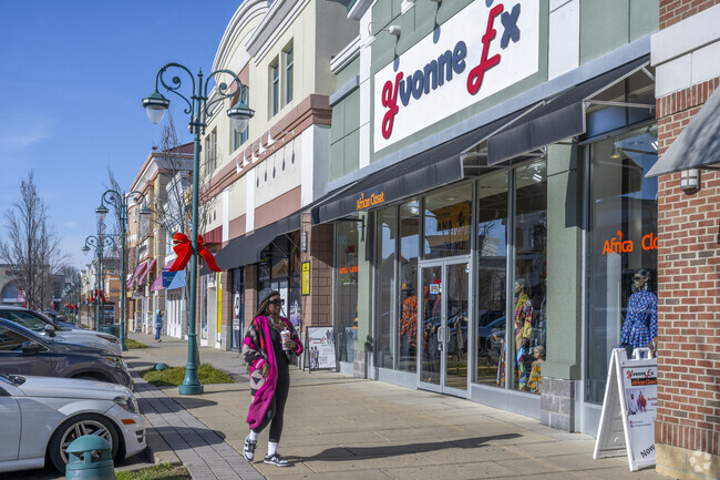 Bowie Town Center is just south of Rockledge and is full of big box stores.