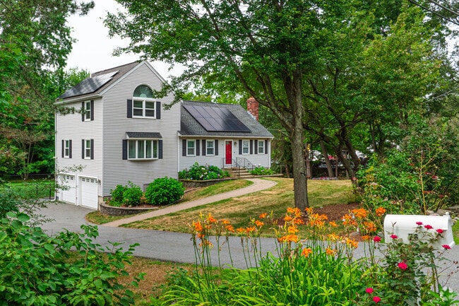 Salem offers privacy and comfort, without sacrificing the convenience of the nearby big city amenities.