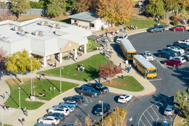 The student population of Oak Meadow Elementary is 473.