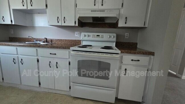 2936-2938 8 Iron Dr, Lakeland, FL 33801 - photo 5