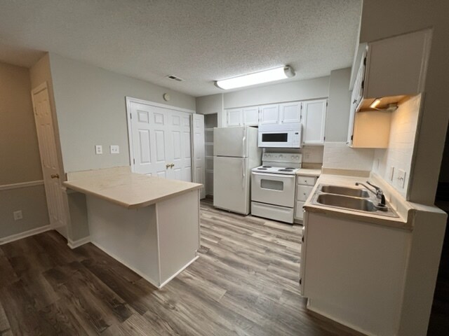 2909 Spring Garden St unit 2909-C, Greensboro, NC 27403 - photo 3