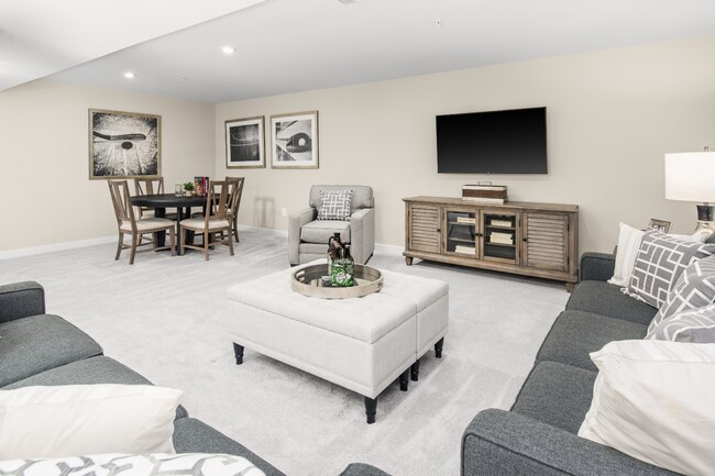 6927 Gentle Wind Ln, Whitestown, IN 46075 - photo 4