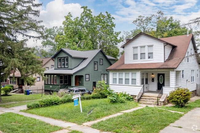 Windsor Hills features Colonial, ranch-style, and Craftsman architecture throughout.