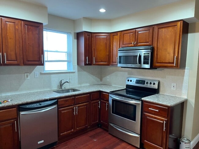 1808 S 17th St unit 3rd Floor, Philadelphia, PA 19145 - photo 2