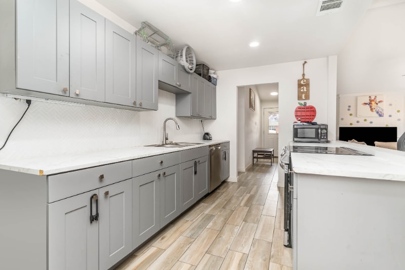 3057 Dothan Ln, Dallas, TX 75229 - photo 1