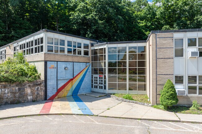 Wequonnoc Magnet Elementary School aims to create a diverse, creative environment.