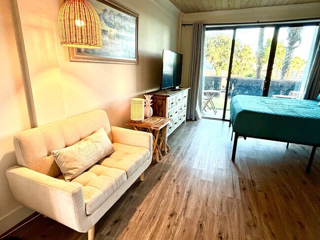 214 Miracle Strip Pkwy SW unit ID1358979P, Fort Walton Beach, FL 32548 - photo 6